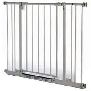 Pet Gate, White Metal, 28 to 38.5 x 29-In.