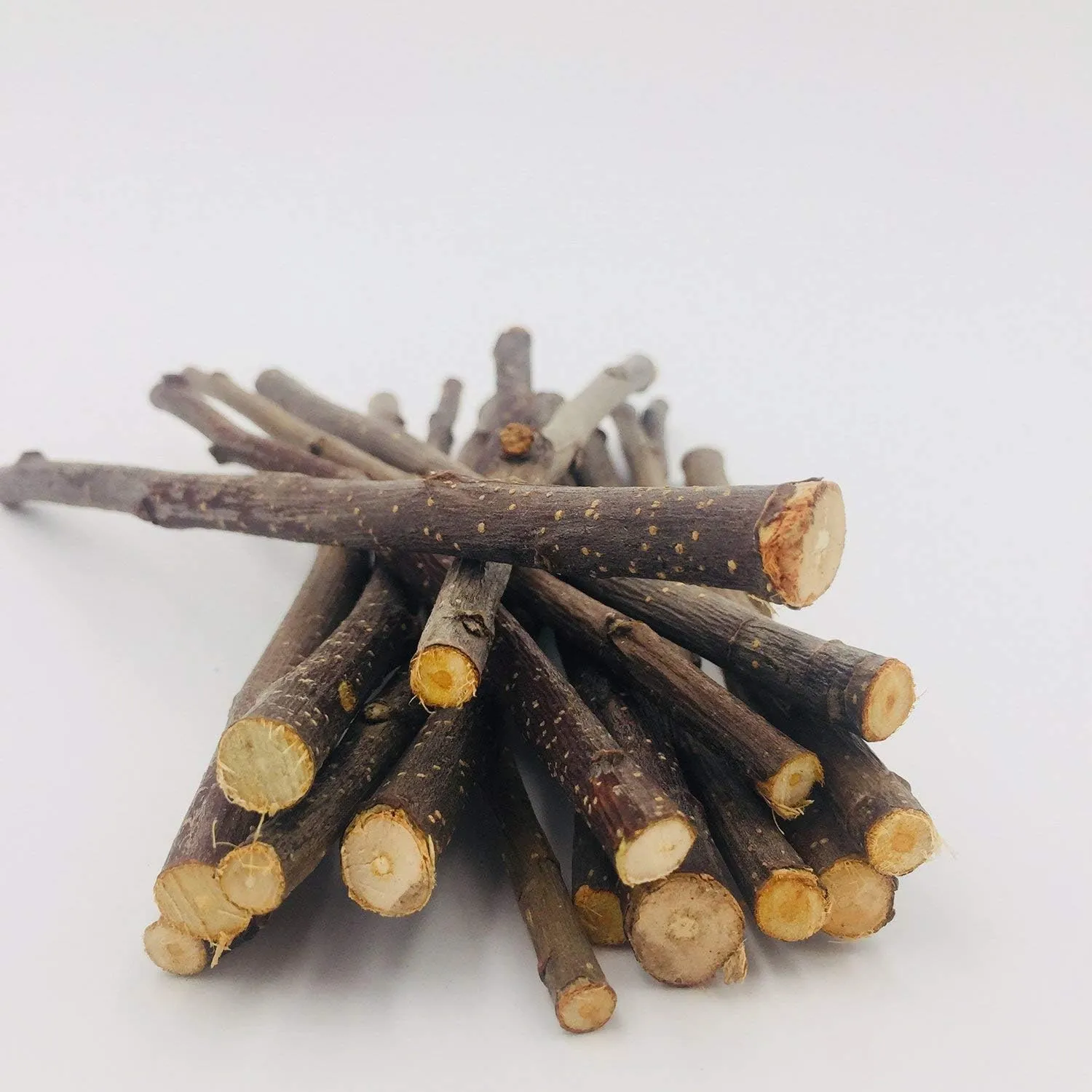 William Craft 250g Apple Sticks Pet Chew Toys Treats for Chinchilla Guinea Pigs Rabbits Squirrel Hamster Bunny 8.8 Ounce
